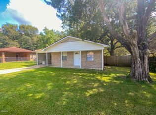 141 Woodland Dr, Lucedale, MS 39452