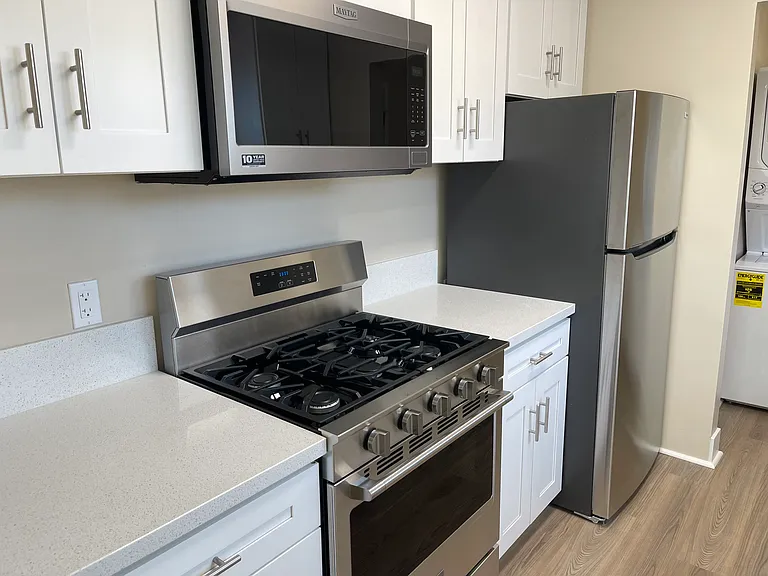 3579 Fairmount Ave — Photo 9