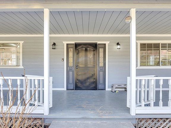 5th image of 12929 Hollow Dr