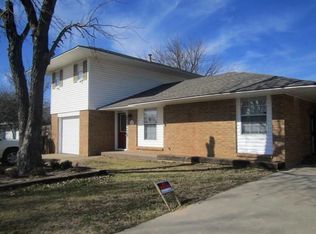 133 SW 15th St, Moore, OK 73160