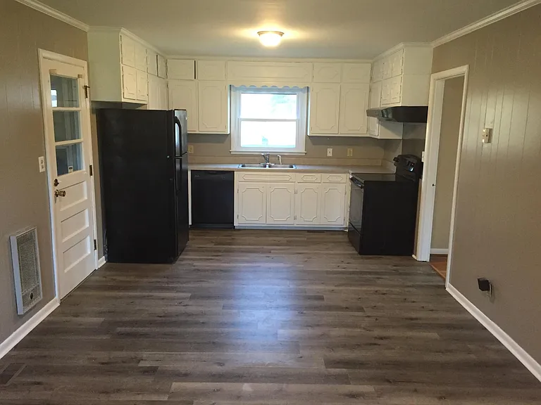 2602 Gibson St NW — Photo 7
