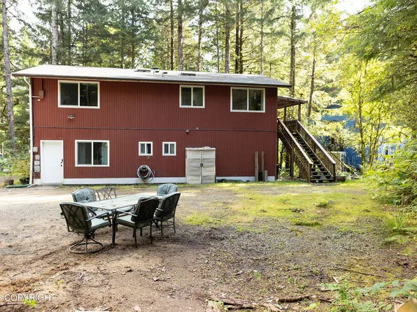 15 Wood Rd, Ketchikan, AK 99901