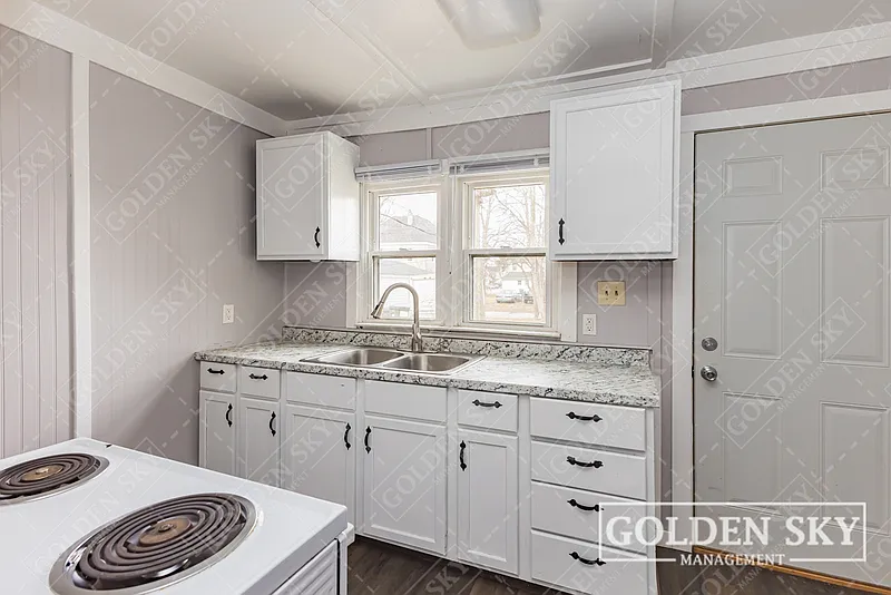 1 bed, 1.0 bath, 500 sqft, $700 — Photo 2