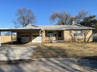 1117 Circle Dr, Ardmore, OK 73401