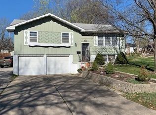 13608 Craig Ave, Grandview, MO 64030