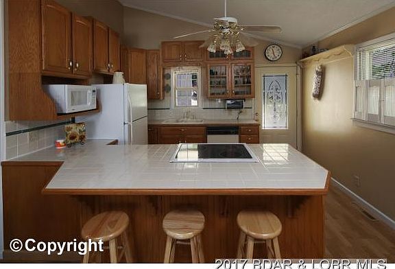2nd image of 146 Redbud Ln