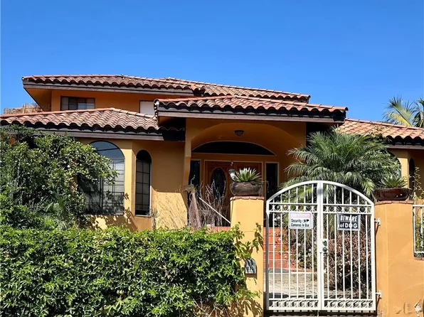 810 Smith Dr, Vista, CA 92084