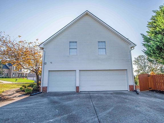 3rd image of 9107 Candle Pine Dr