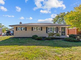 23729 Grove St, Saint Clair Shores, MI 48080