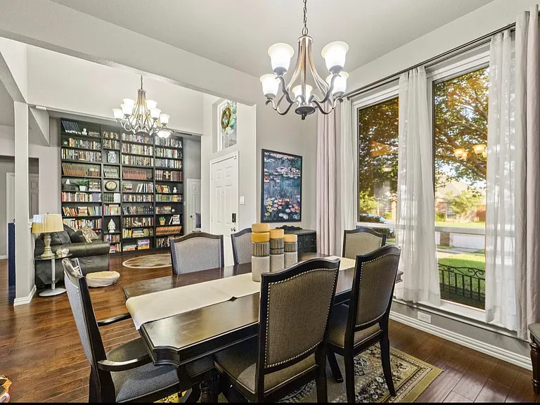 1402 Anchor Dr — Photo 2