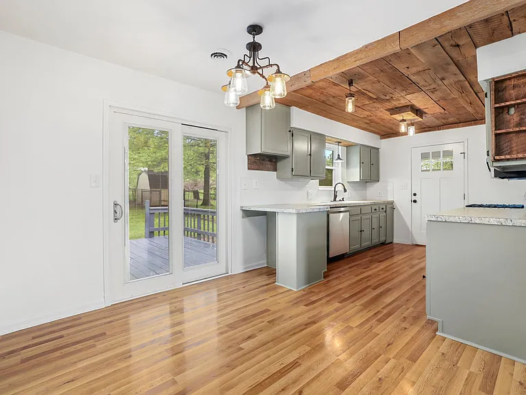 3110 W Old Farmington Rd — Photo 6