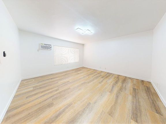 4th image of 2314 Chariton St #103-04