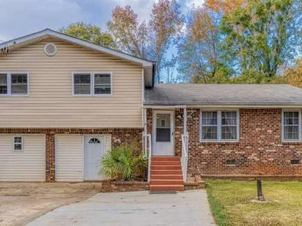 140 Creek Cir, Stockbridge, GA 30281
