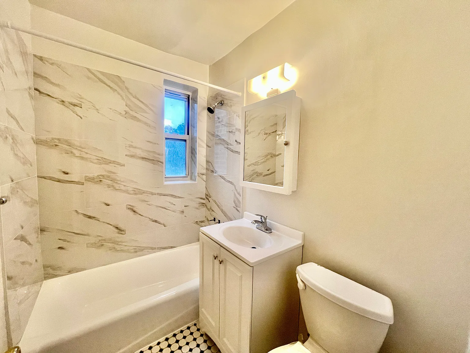675 McLean Ave — Photo 4