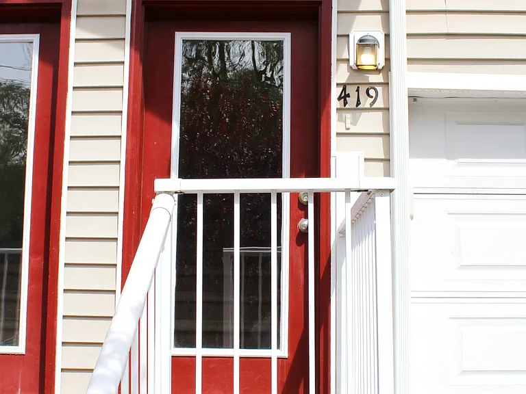 419 NE Morton St — Photo 9