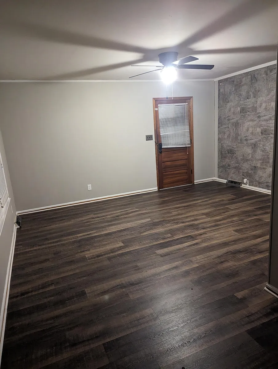 Building Photo - 929 Seminole Ave #B