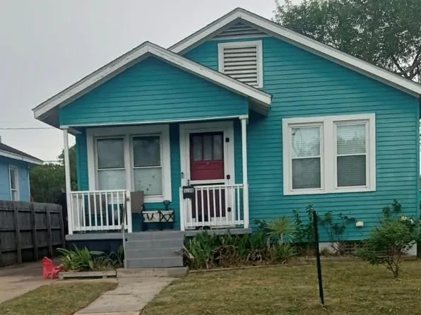 5208 Bernardo De Galvez, Galveston, TX 77551