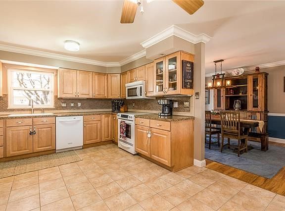 4th image of 2185 Lundy Dr