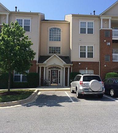 3rd image of 7815 Oxford Dr Unit G