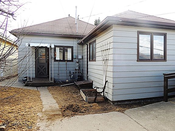 2nd image of 2211 Walnut St