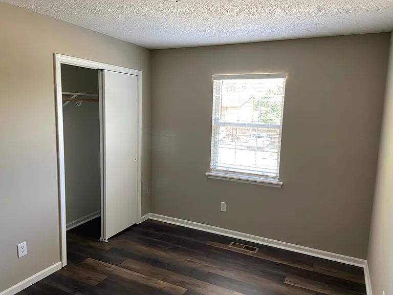1725 NE Patterson Dr — Photo 18