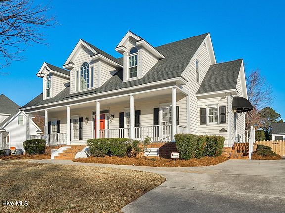 3rd image of 4004 Hampton Drive