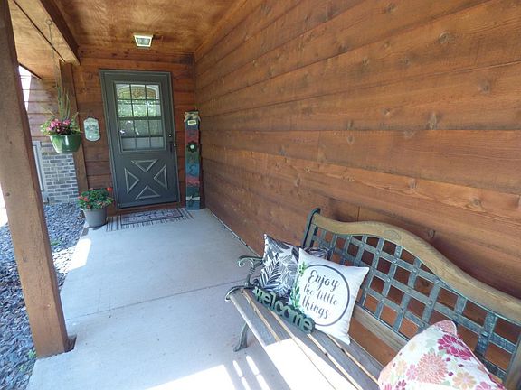 3rd image of 11008 Utah Ave N