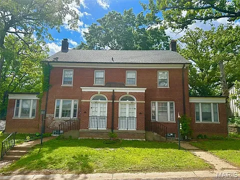 205 Grover Rd — Photo 1
