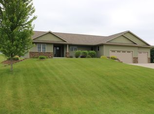 W6025 Schultz Ln, Onalaska, WI 54650