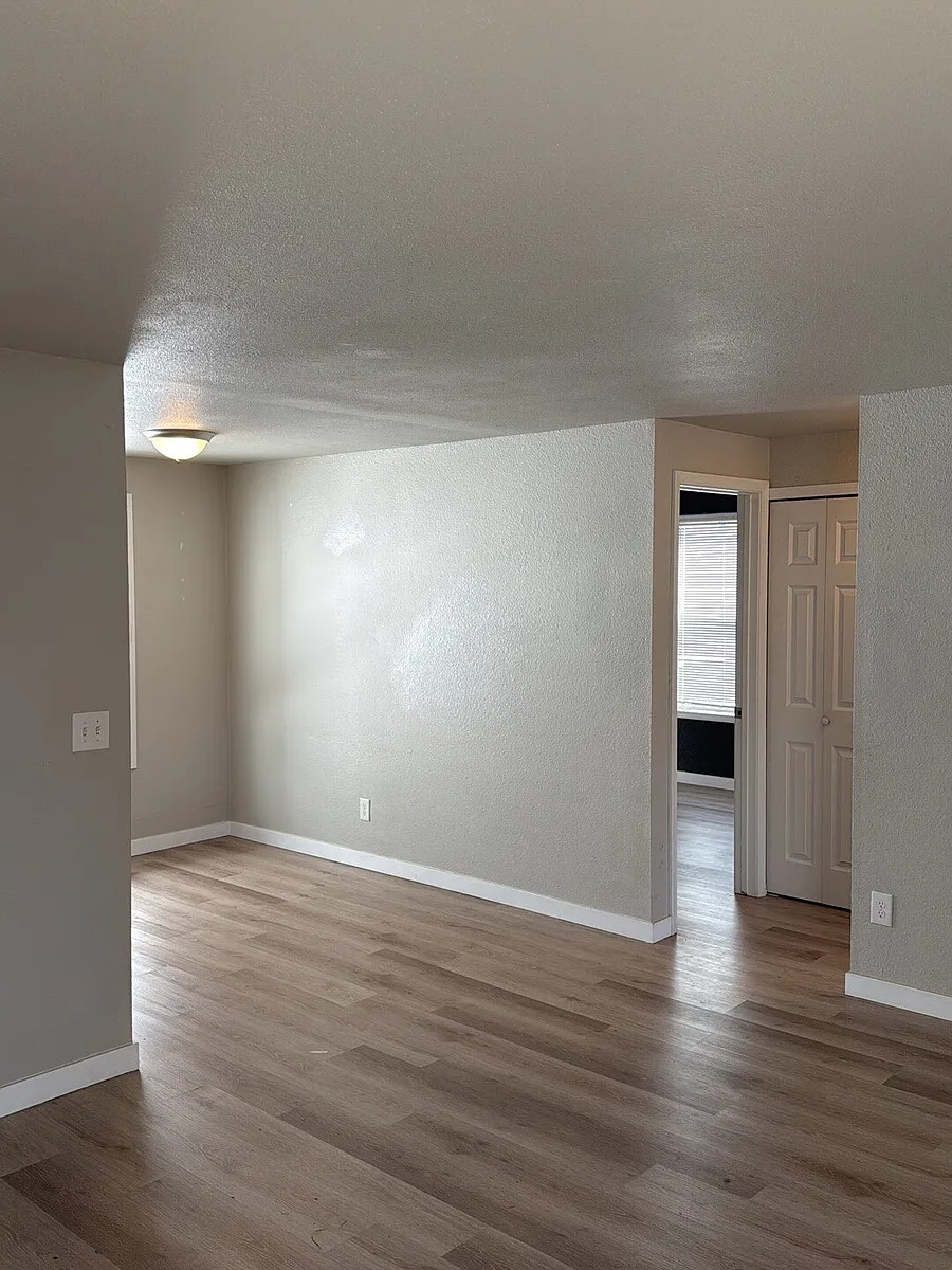 Building Photo - 1626 S G St #4