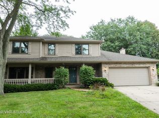 725 Roanoake Ct, Naperville, IL 60565
