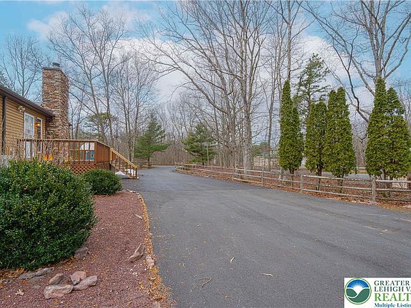 3rd image of 53 Panther Run Rd