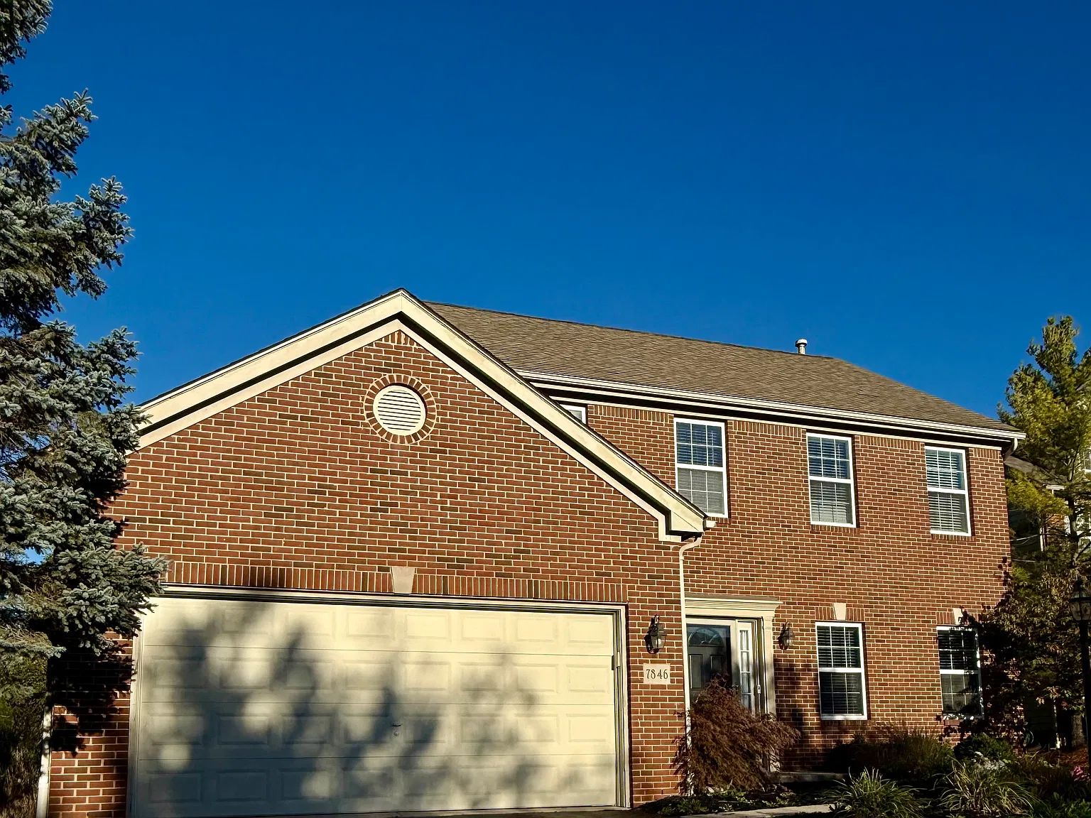 4 bed, 2.5 bath, 3000 sqft, $3,600 — Photo 2
