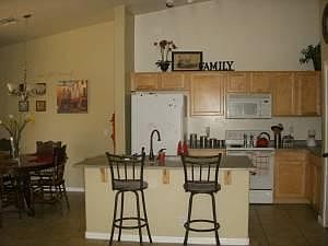 3rd image of 1687 E Linda Ln
