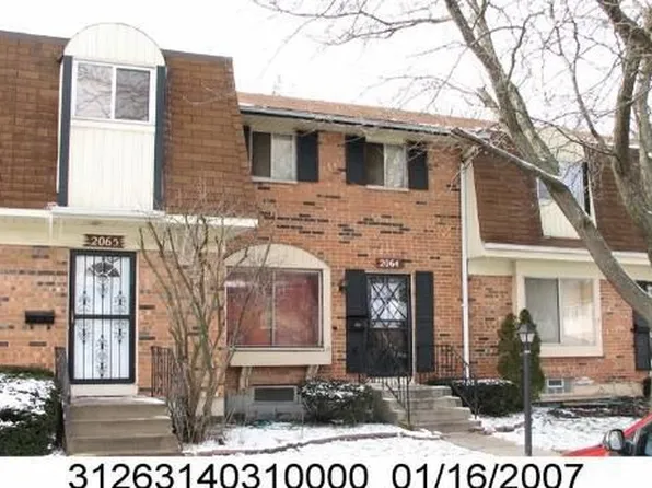 2064 Lioncrest Dr, Richton Park, IL 60471