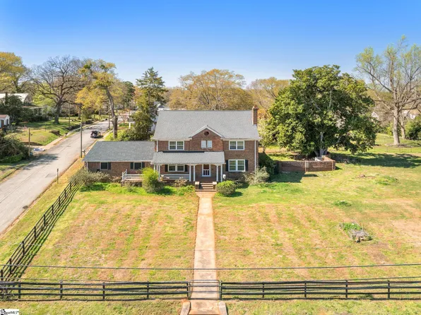 838 S Harper St, Laurens, SC 29360