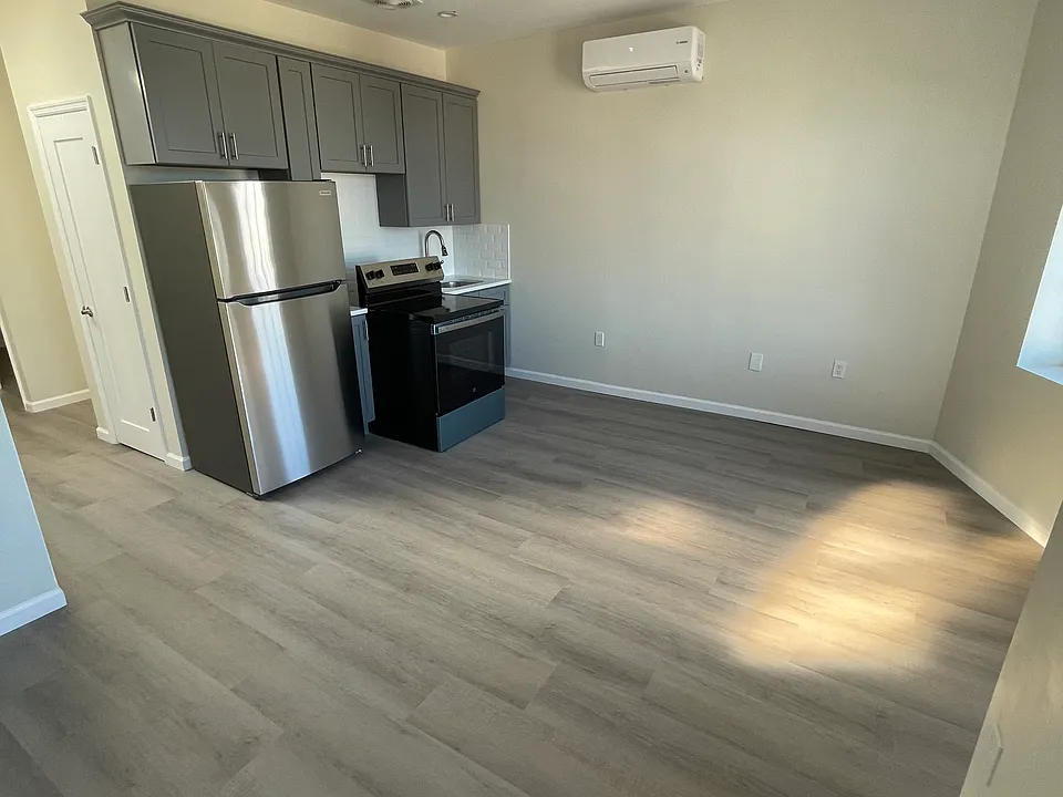1611 Taylor Ave #1