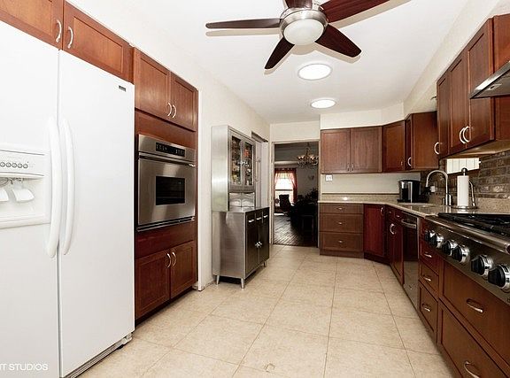 5th image of 9609 S Kilbourn Ave