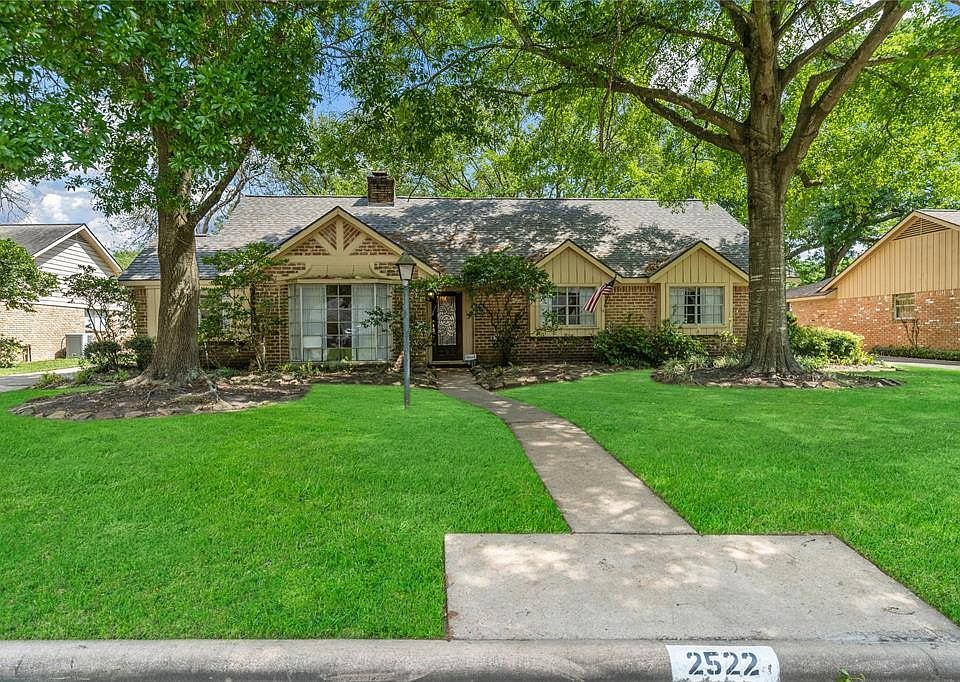 1st image of 2522 Moss Hill Dr