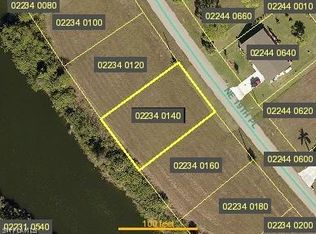 2320 NE 19th Pl, Cape Coral, FL 33909