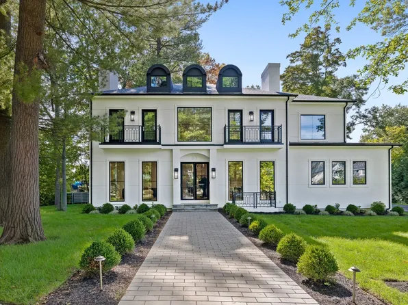 63 Bigelow Rd, Newton, MA 02465