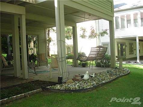 4th image of 1209 Woodmeadow Dr #202