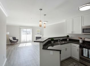 6737 De Soto Ave #109, Canoga Park, CA 91303