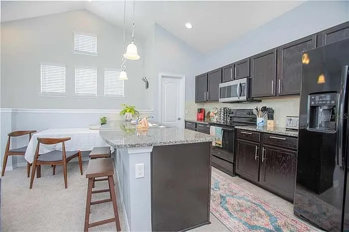9407 Reymont St — Photo 3