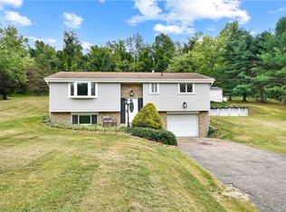 18 Loffert Rd, Mc Donald, PA 15057