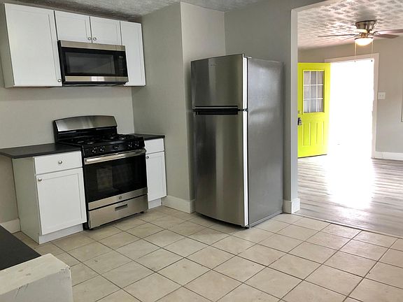 3rd image of 4220 Crittenden Ave