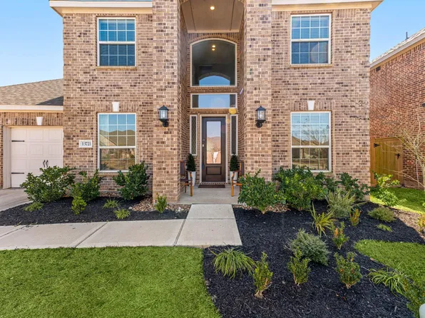 13721 Gaff Rig Dr, Santa Fe, TX 77510
