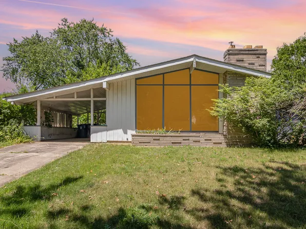 8234 Hickory Ave, Gary, IN 46403