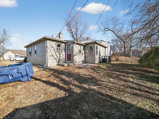 409 W 30th Ave, Bellevue, NE 68005
