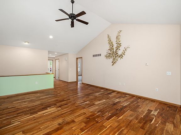 3rd image of 1645 Nantucket Dr